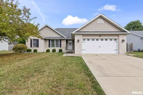 710 Timber Edge Dr, Sherman, IL 62684