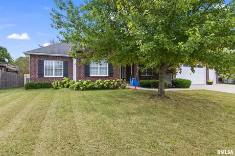 1912 Hidden Mill Dr, Springfield, IL 62711