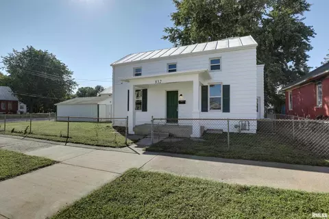 832 Washington St, Quincy, IL 62301