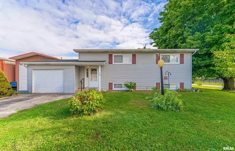 100 NW Walnut St, Atlanta, IL 61723