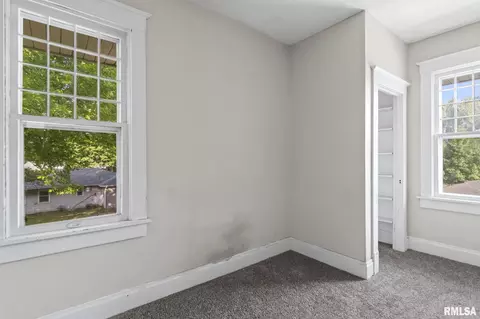 2945 S Douglas Ave, Springfield, IL 62704 photo 23