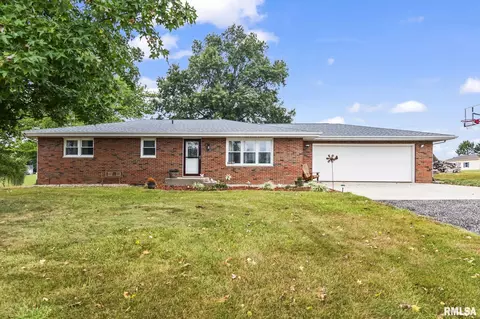 1687 New Salem Church Rd, New Berlin, IL 62670