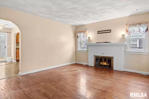 9 Ruth Ct, Springfield, IL 62704 photo 4