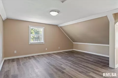 Bedroom - 116 E Center St, Mount Auburn, IL 62547 photo 1 of 3