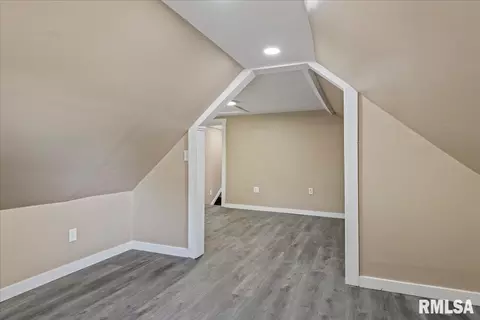 Entry Way - 116 E Center St, Mount Auburn, IL 62547 photo 6 of 7