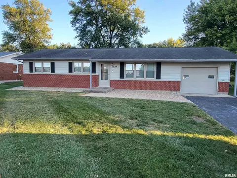 1524 Hamann Ln, Quincy, IL 62305