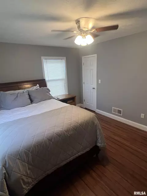 2233 S Spring St, Springfield, IL 62704 photo 16