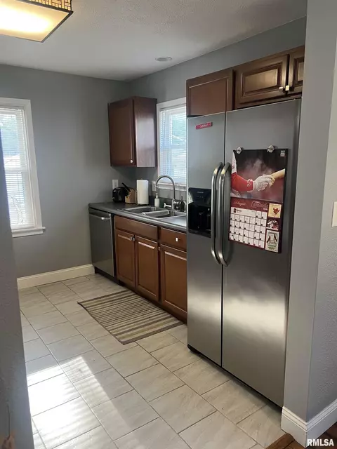 2233 S Spring St, Springfield, IL 62704 photo 11