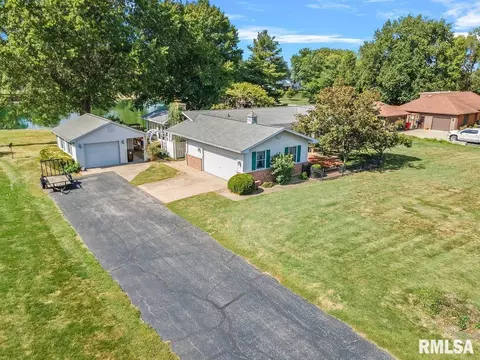 2175 Southbrooke Rd, Jacksonville, IL 62650
