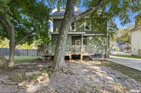 Exterior - 923 N 5th St, Springfield, IL 62702 photo 9 of 10