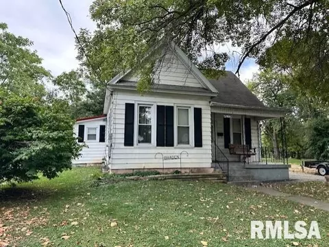 636 N East St, Jacksonville, IL 62650