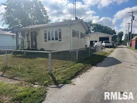 403 Oak St, Kincaid, IL 62540