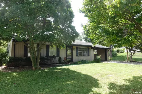 248 W Sanborn St, Galesburg, IL 61401