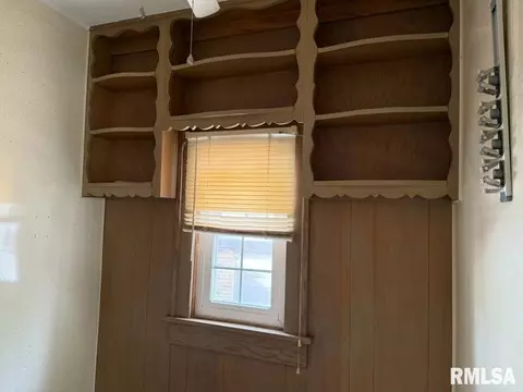 Entry Way - 1612 S 4th St, Springfield, IL 62703 photo 2 of 2