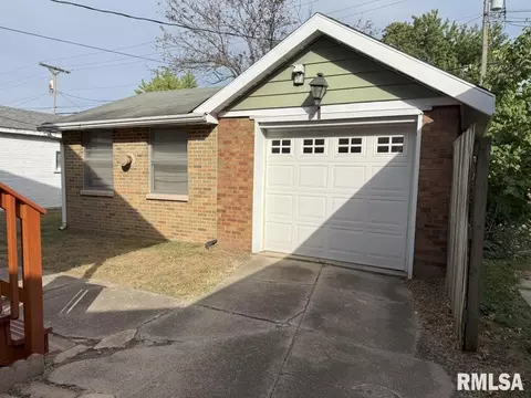 Exterior - 1612 S 4th St, Springfield, IL 62703 photo 2 of 3
