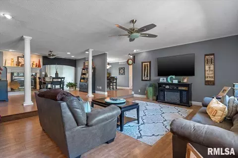 2608 Cardifs Ave, Springfield, IL 62704 photo 6