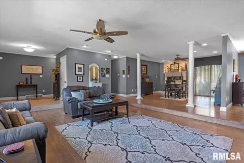 2608 Cardifs Ave, Springfield, IL 62704 photo 7
