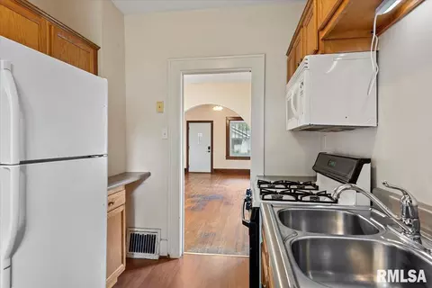 1512 S State St, Springfield, IL 62704 photo 11