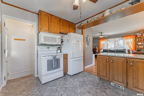 3400 S 2nd St, Springfield, IL 62703 photo 9