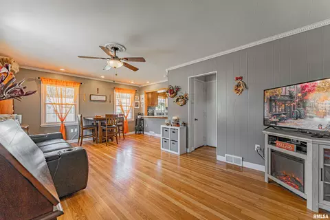 3400 S 2nd St, Springfield, IL 62703 photo 3