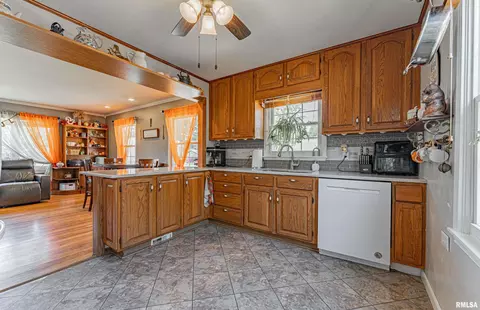 3400 S 2nd St, Springfield, IL 62703 photo 8