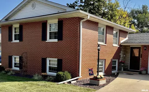 508 N Webster St, Jacksonville, IL 62650