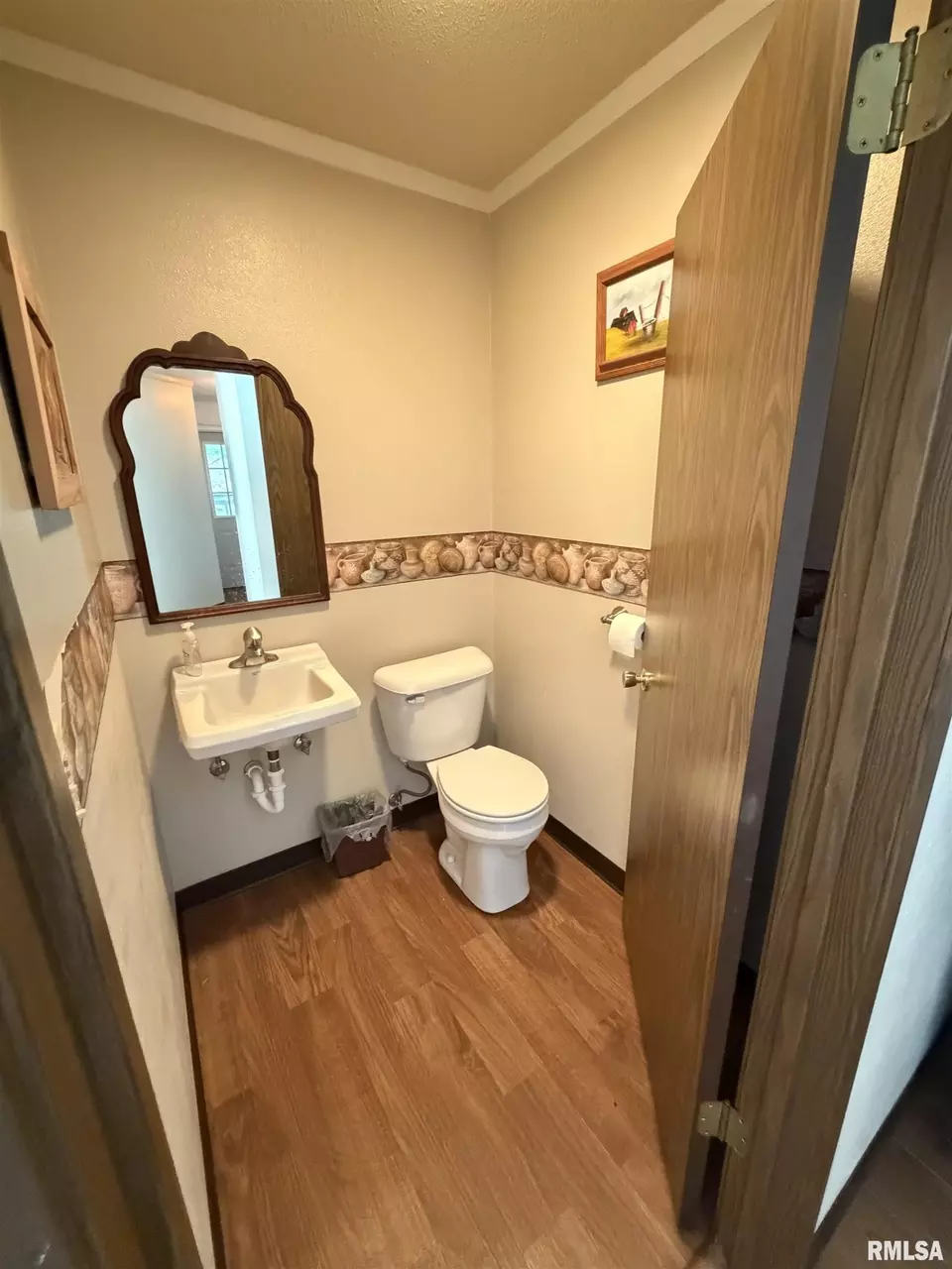 Bath - 369 N Kellogg St, Galesburg, IL 61401 photo 3 of 5