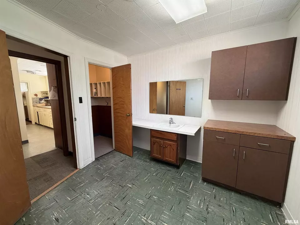 Other - 369 N Kellogg St, Galesburg, IL 61401 photo 11 of 25