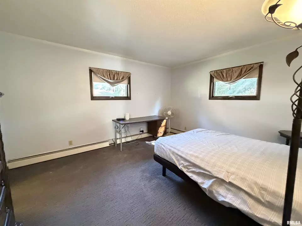 Bedroom - 369 N Kellogg St, Galesburg, IL 61401 photo 1 of 6