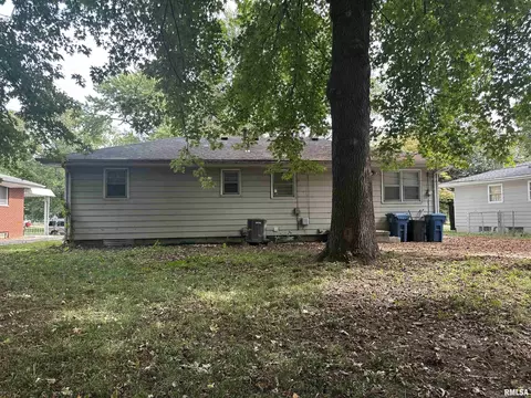 Exterior - 77 Glen Aire Dr, Springfield, IL 62703 photo 1 of 2