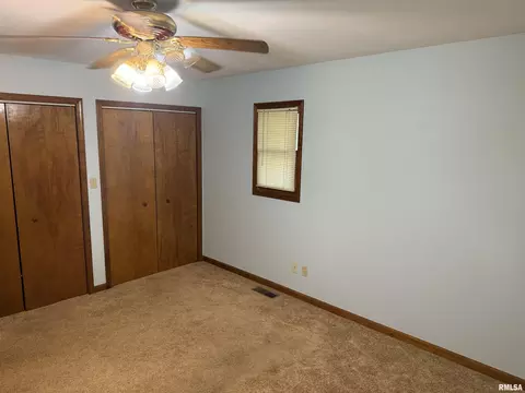 Bedroom - 515 9th St, Carrollton, IL 62016 photo 1 of 2