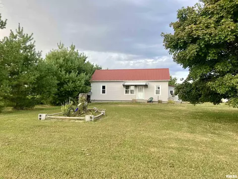 Exterior - 167 1000 N Ave, Timewell, IL 62375 photo 3 of 4