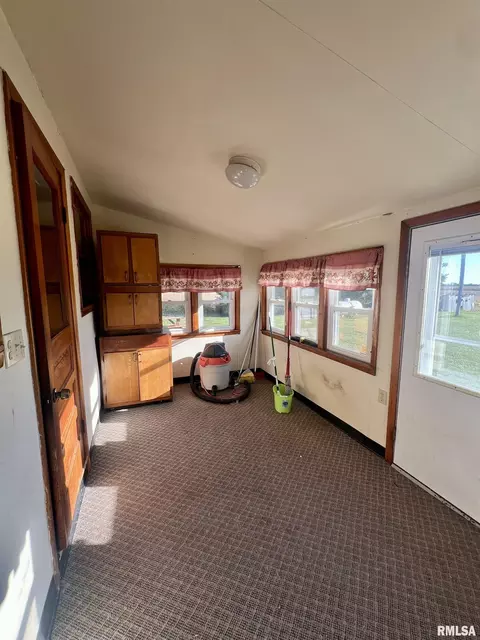 Exterior - 167 1000 N Ave, Timewell, IL 62375 photo 4 of 4