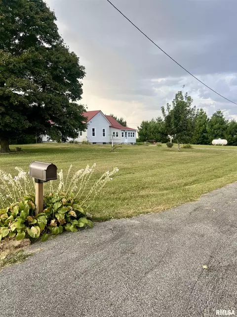 167 1000 N Ave, Timewell, IL 62375