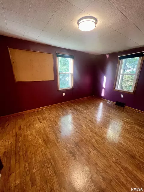 Bedroom - 167 1000 N Ave, Timewell, IL 62375 photo 1 of 1