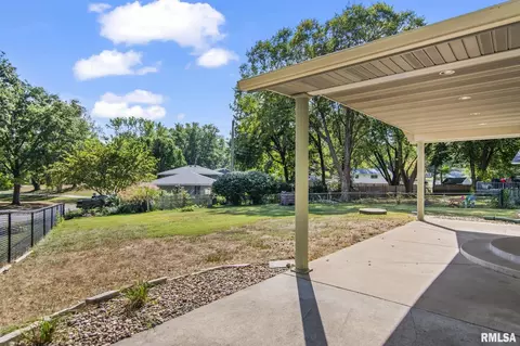 Exterior - 39 Cheyenne Dr, Springfield, IL 62711 photo 2 of 6