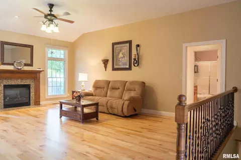 3704 Doe Run Trl, Springfield, IL 62711 photo 4