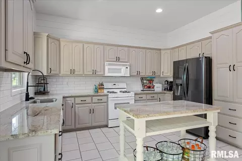944 Chukker Ln, Springfield, IL 62712 photo 11