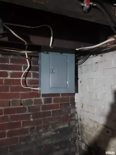 Other - 1033 N 8th St, Springfield, IL 62702 photo 6 of 12