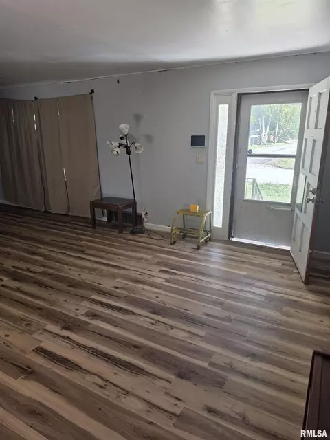 Other - 1033 N 8th St, Springfield, IL 62702 photo 1 of 12