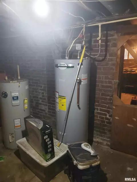 Other - 1033 N 8th St, Springfield, IL 62702 photo 8 of 12