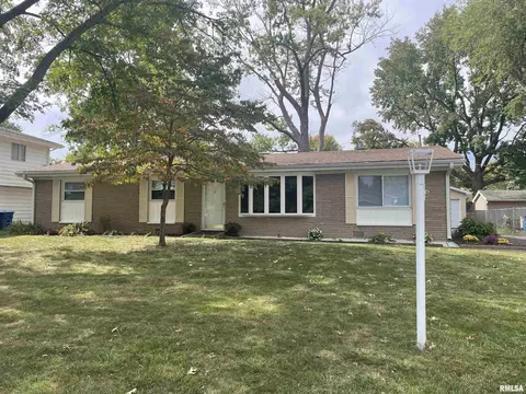 25 Royal Rd, Springfield, IL 62702