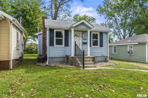 3328 S 4th St, Springfield, IL 62703