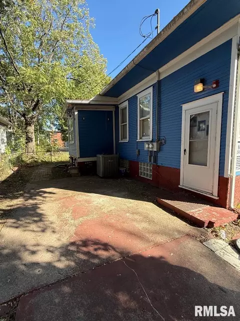 229 W Allen St, Springfield, IL 62704 photo 3