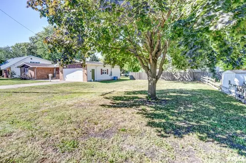 207 Kemmerer St, Assumption, IL 62510 photo 41