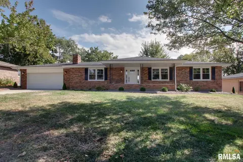 1531 S 28th St, Quincy, IL 62301