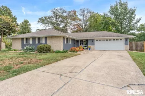 58 Andover Dr, Springfield, IL 62704