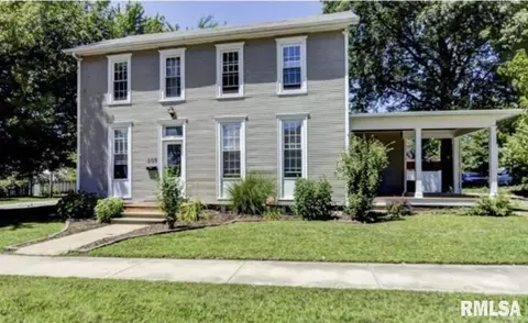 205 E Poplar St, Taylorville, IL 62568