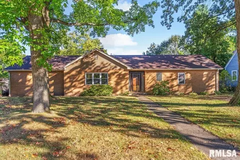 1555 W Edwards St, Springfield, IL 62704