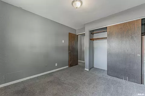 102 E 8th St, Delavan, IL 61734 photo 7